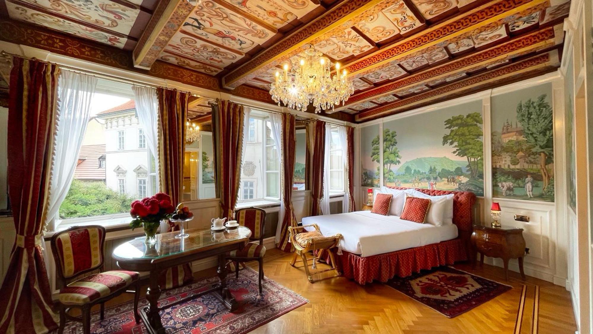 Alchymist Prague Castle Suites Hotel — Photos 1